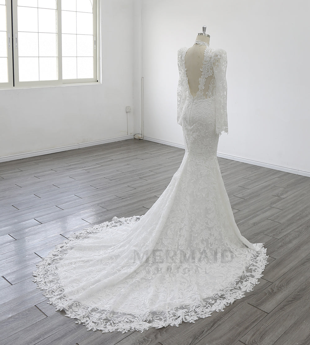Scoop Neck Court Train Pleated Satin A Line Wedding Dress 2026