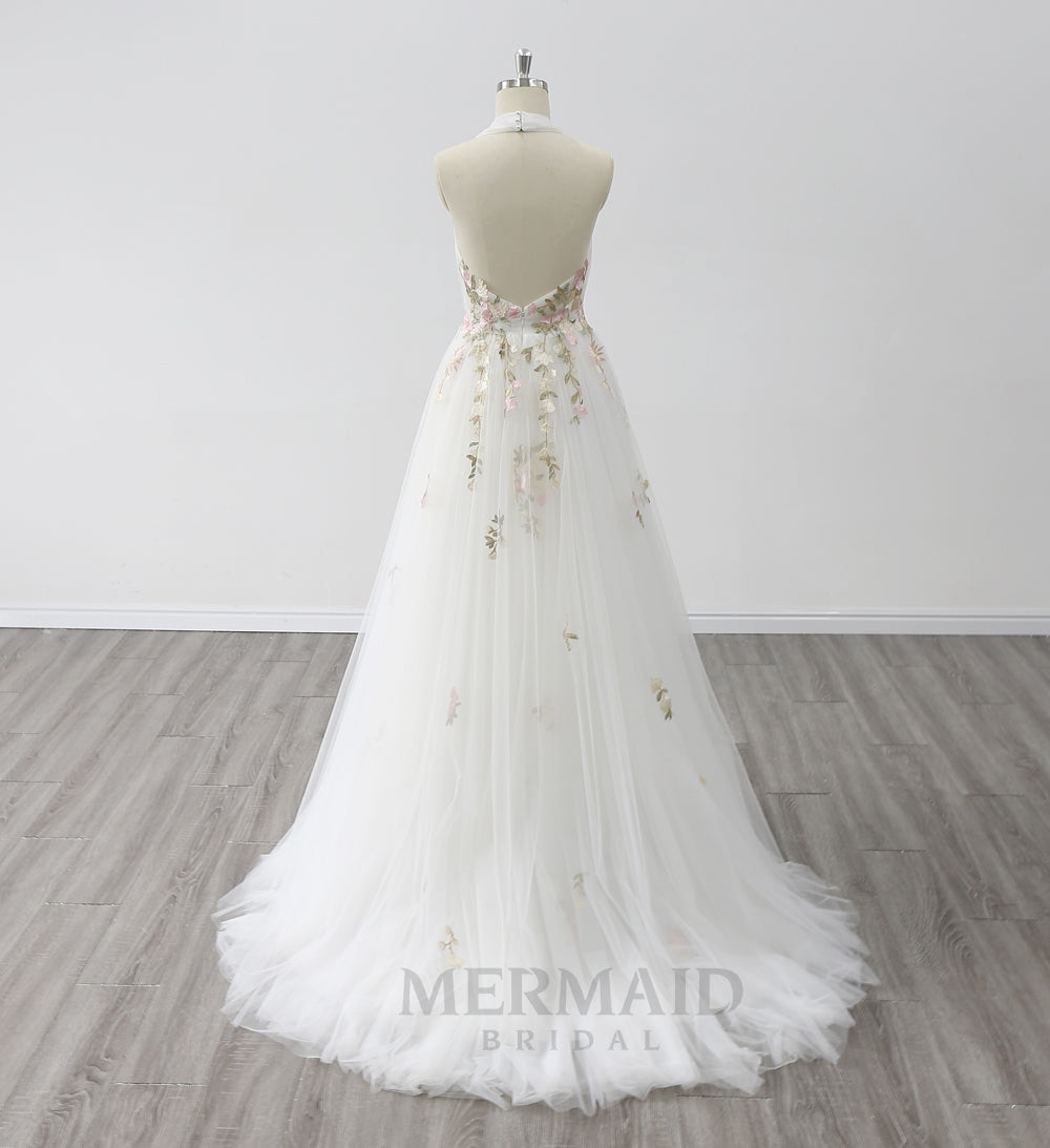 Halter Neck Bridal Gown  Sweep Train Boho Colored Wedding Dress 2023