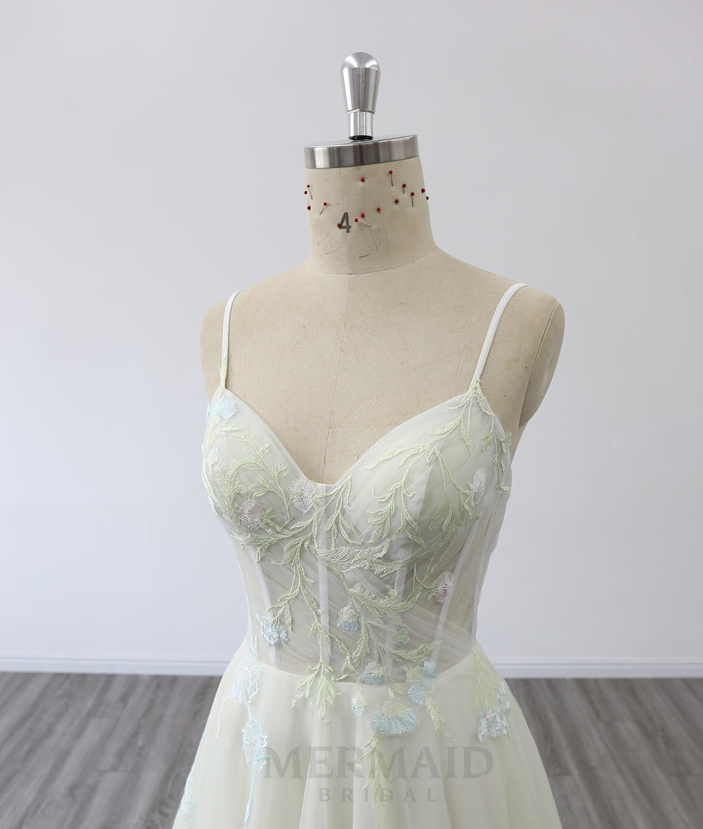 Spaghetti Straps Sweetheart Neck Court Train Boho Bridal Gown Beach Outdoor Bohemian Wedding Dress