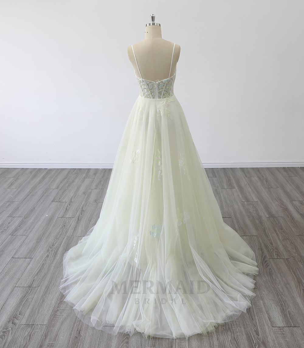 Spaghetti Straps Sweetheart Neck Court Train Boho Bridal Gown Beach Outdoor Bohemian Wedding Dress