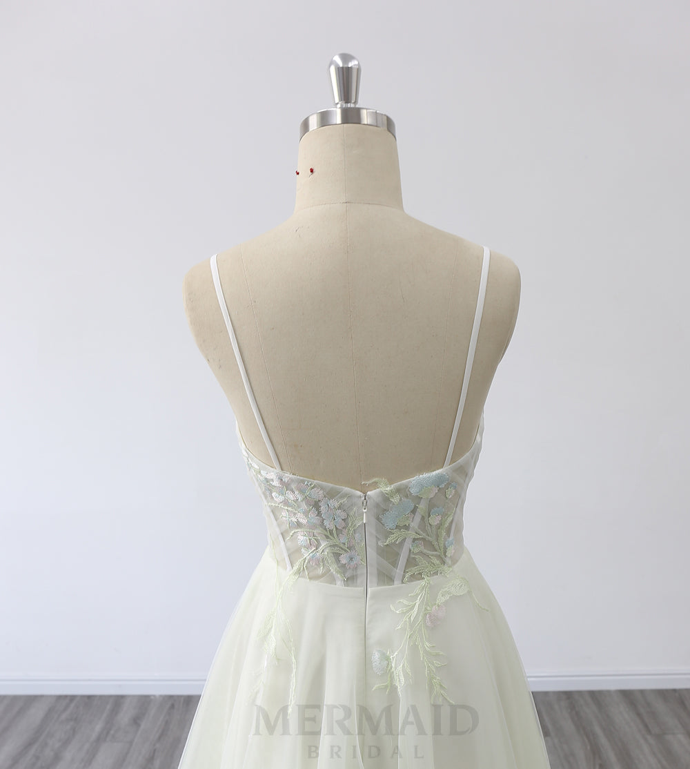 Spaghetti Straps Sweetheart Neck Court Train Boho Bridal Gown Beach Outdoor Bohemian Wedding Dress