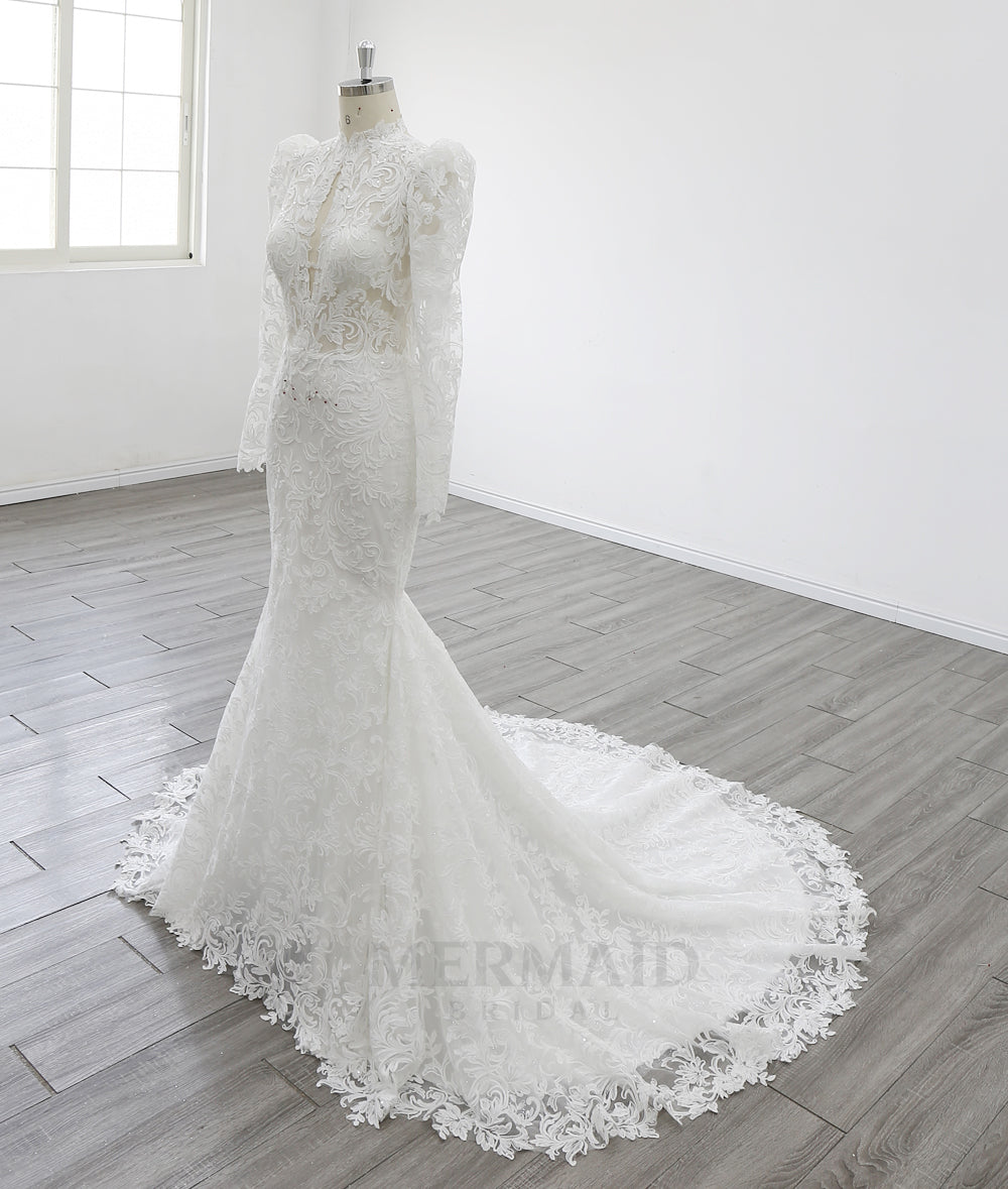 Scoop Neck Court Train Pleated Satin A Line Wedding Dress 2026
