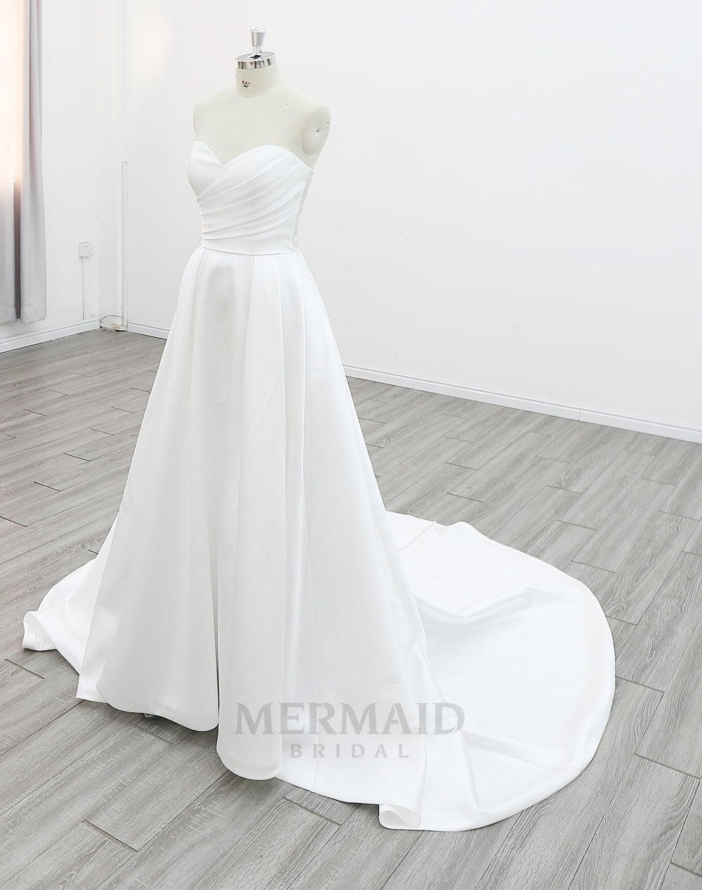 Simple Sweetheart Court Train A Line Mikado Wedding Dress 2025