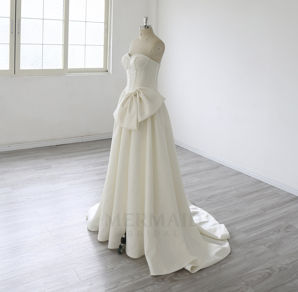 Sweetheart Neck Sweep Train Beaded Mikado Wedding Dress 2025