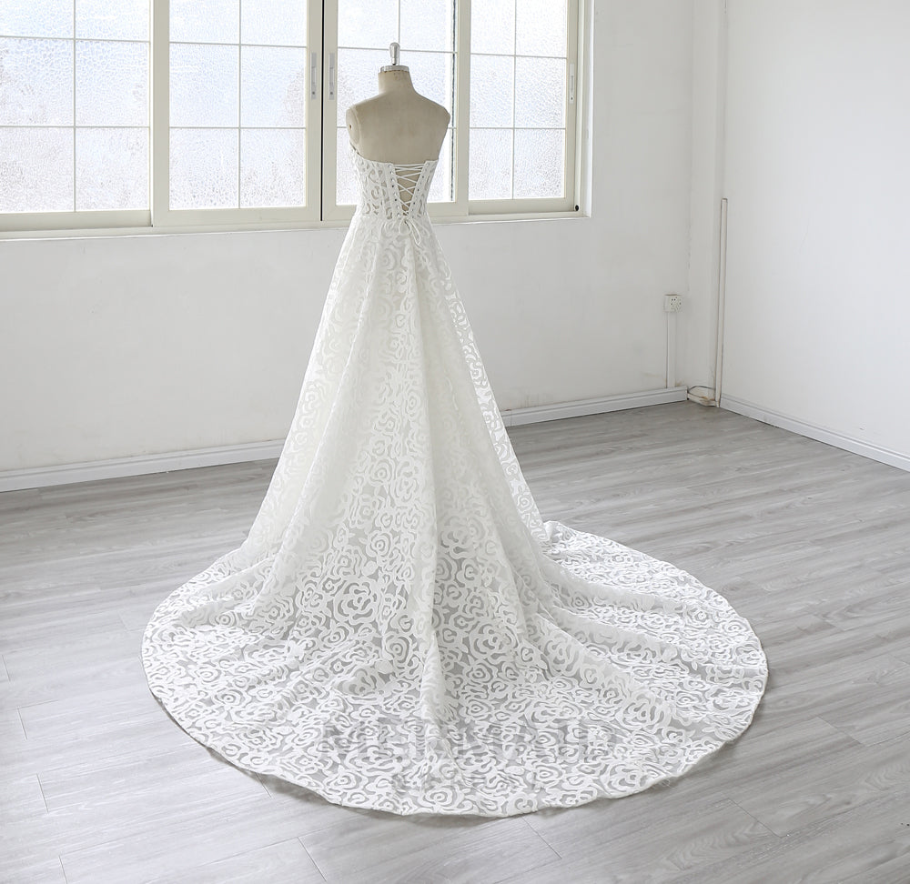 New Sweetheart Court Train Backless Lace A Line Wedding Dress 2025 With Slit