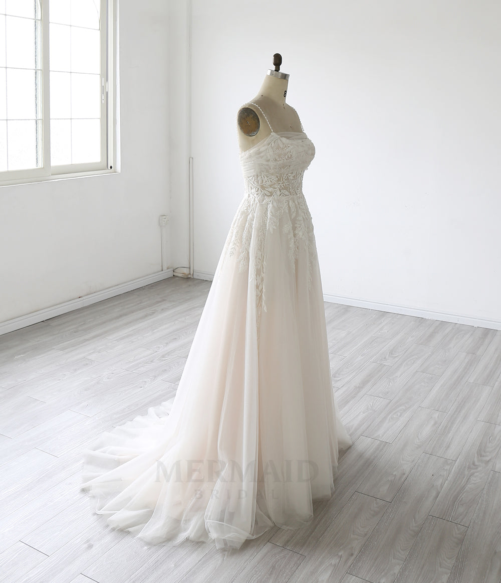 New Spaghetti Straps Lace Bohemian Beach Outdoor Boho Wedding Dress