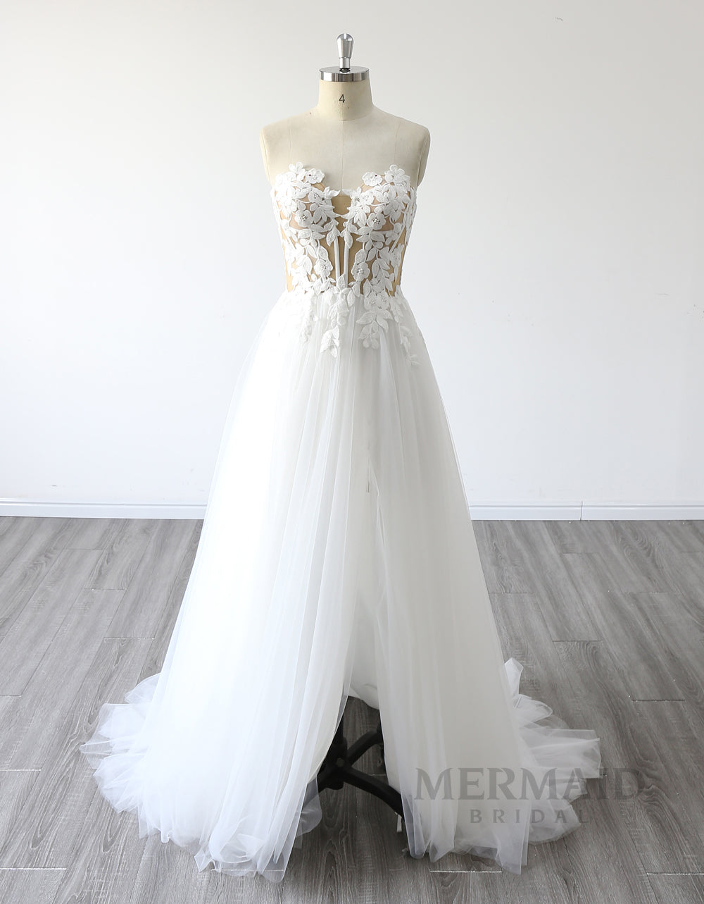 New Bohemian Beach Wedding Dress With Slit